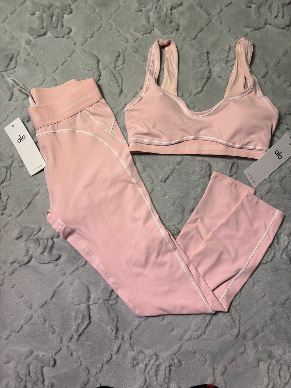 ALO Yoga Pink Seamless Sports Bra and Legging Set